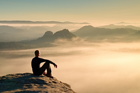 Feng Shui Colour Psychology and Its Impact on Sleep Quality: A British Perspective