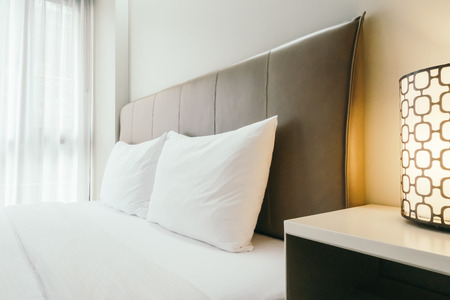 Creating a Romantic Sanctuary: Feng Shui Bedroom Layouts for Love