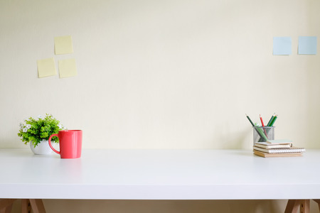 Enhancing Creativity at Your Desk: Artistic Spaces and Feng Shui in the UK