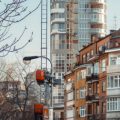 The Power of Space: Feng Shui Strategies for Letting Go of Emotional Attachments in Shared London Homes