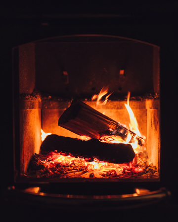 Utilising Natural Light and Fireplace Energy in the UK’s Seasons